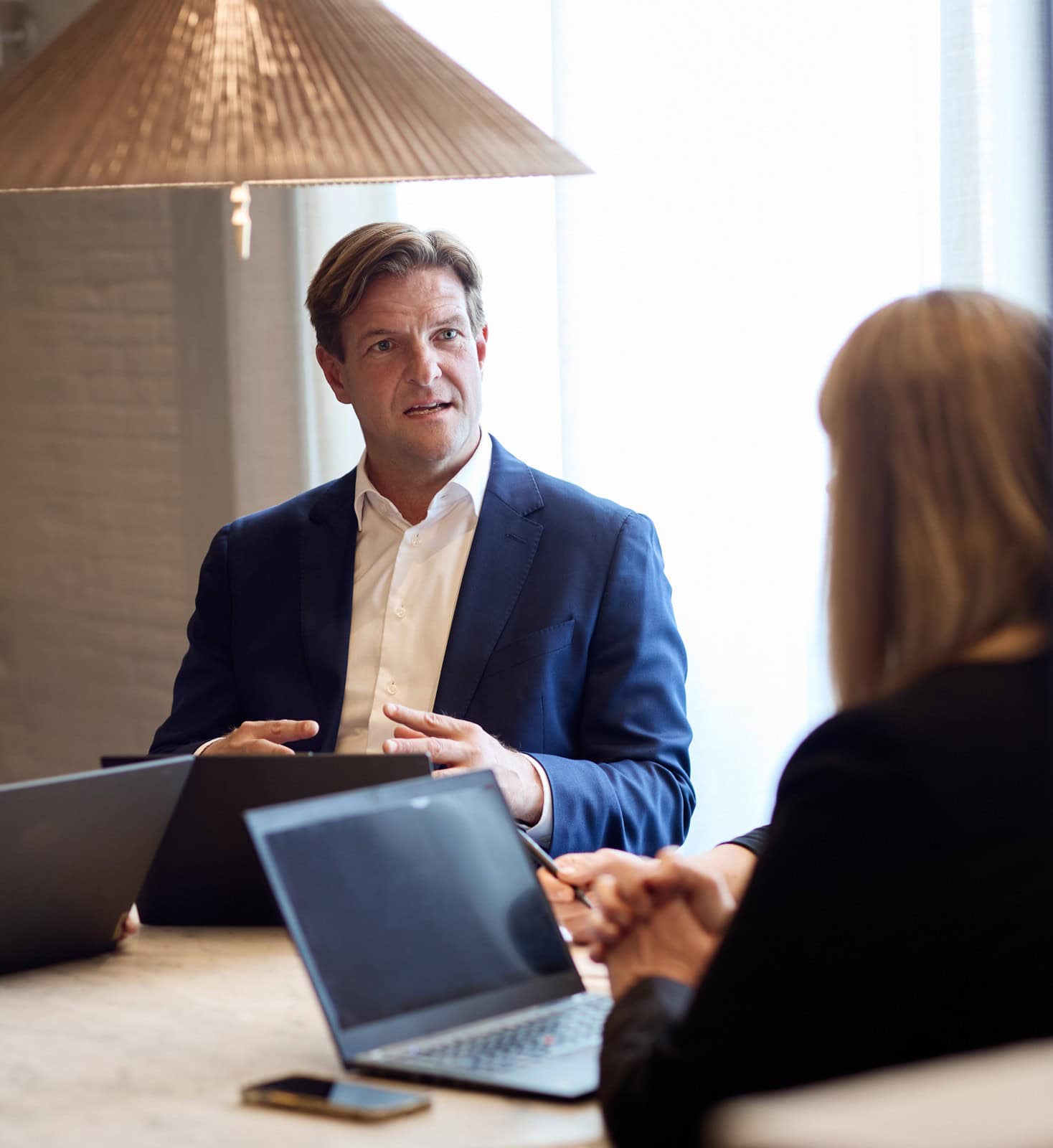 Rasmus Hedegaard tilbyder advokathjælp til sager om anbringelse af børn